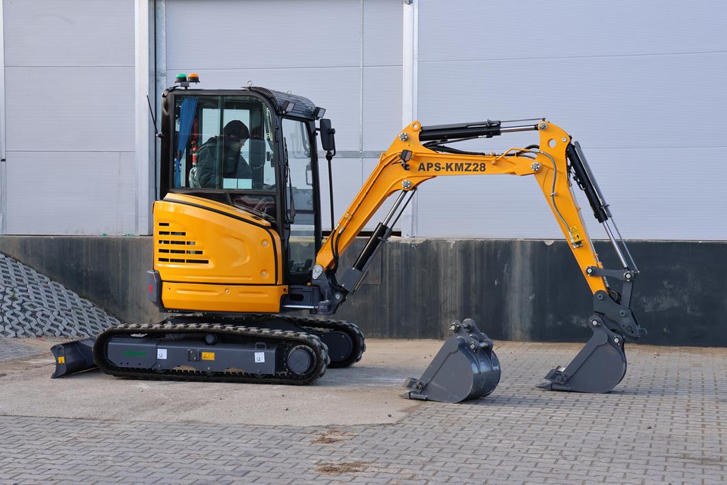 Mini escavadeira APS KMZ 28 com braço de torção