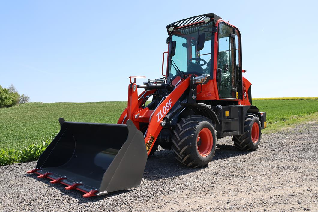 Carregadeira frontal APS ZL08F