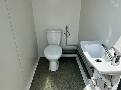 Contentor Sanitário com 3 Cabines