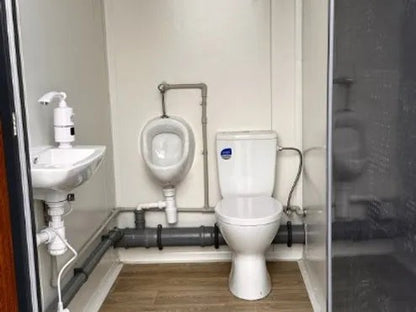 Contentor Sanitário Tipo Pavilhão com Cabine Tripla ( Ref: S2103 )