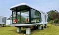 Casa Cápsula E7 com 2 camas, 1 banheiro e varanda