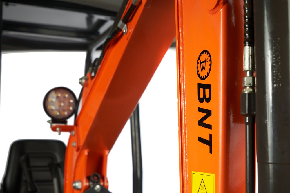 Miniexcavadora Pro Diesel BNT