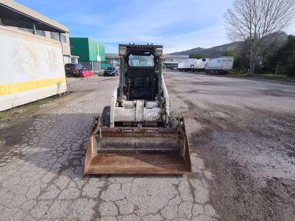 Minicarregadeira Bobcat 753