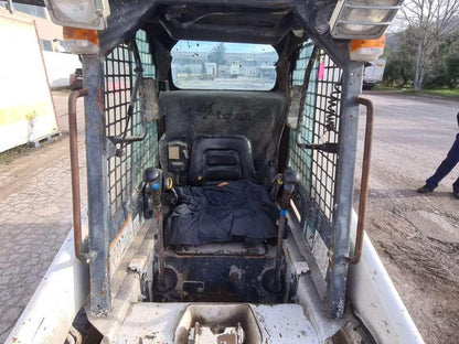Minicarregadeira Bobcat 753