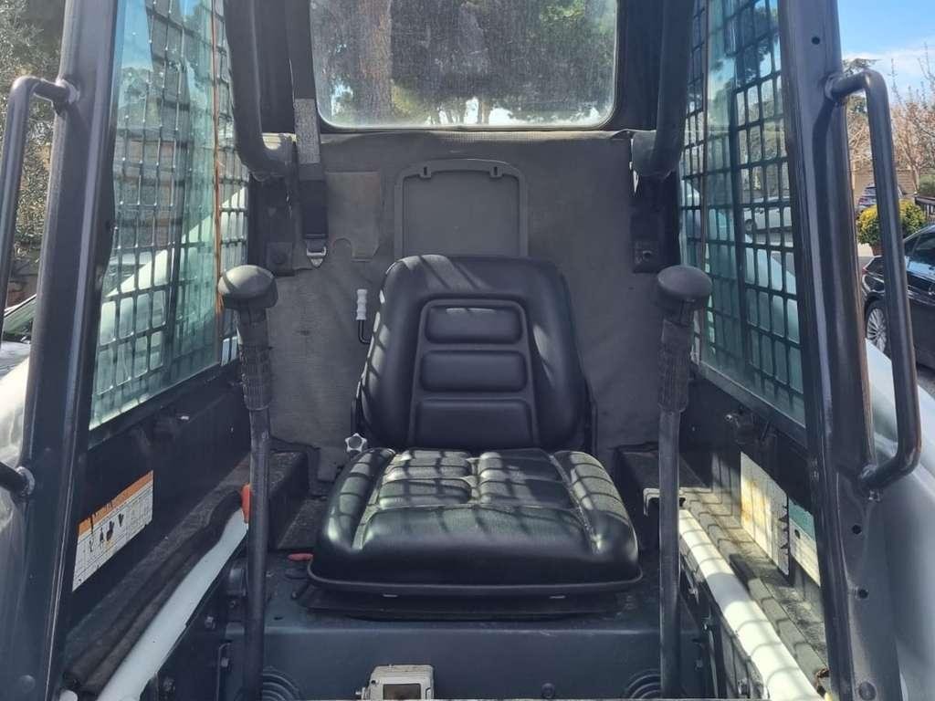 Minicarregadeira Bobcat 963
