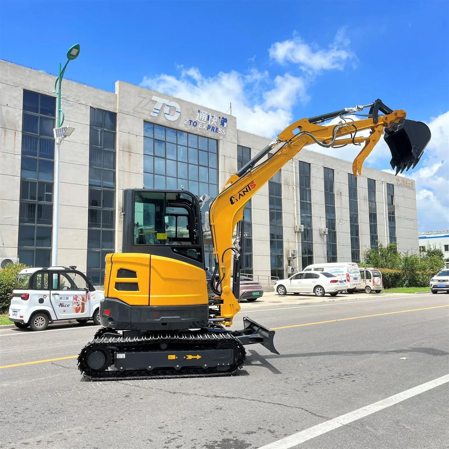 Miniescavadeira Kubota de 3,5 toneladas