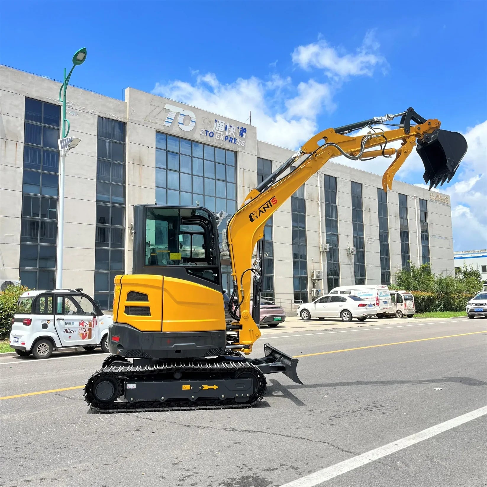 Miniescavadeira Kubota de 3,5 toneladas