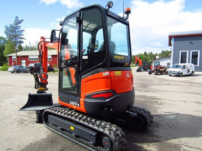 Miniescavadeira Kubota U27-4 NOVA de 2,7 T