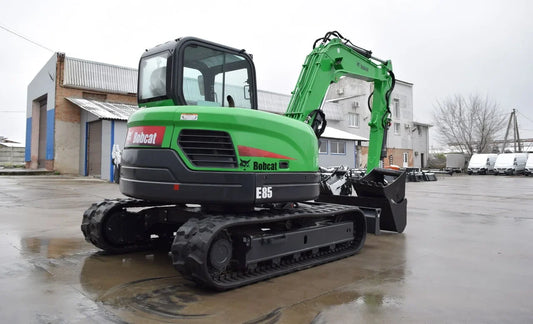 Miniescavadeira Bobcat E85 + 3 caçambas / 8,5 T