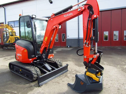 Miniescavadeira Kubota U27-4 NOVA de 2,7 T