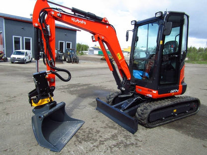 Miniescavadeira Kubota U27-4 NOVA de 2,7 T