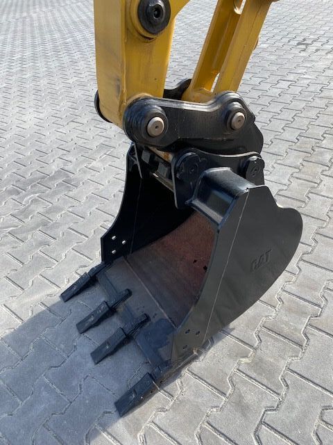 Miniescavadeira CATERPILLAR 305E Nova