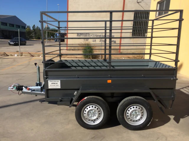Reboque de 2 eixos 2.500 x 1.500 x 500 – reforçado – pbt 750 kg