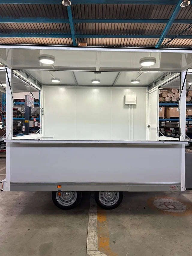 Reboque de Venda Ambulante ou Food Truck